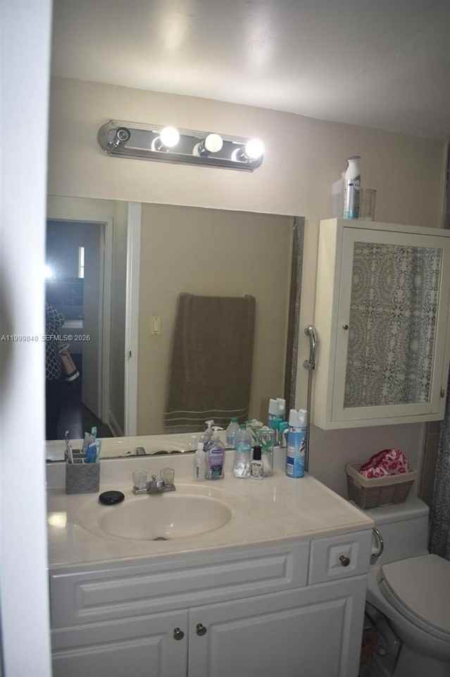 5231 Geneva Way #204 - Photo 7 of 16