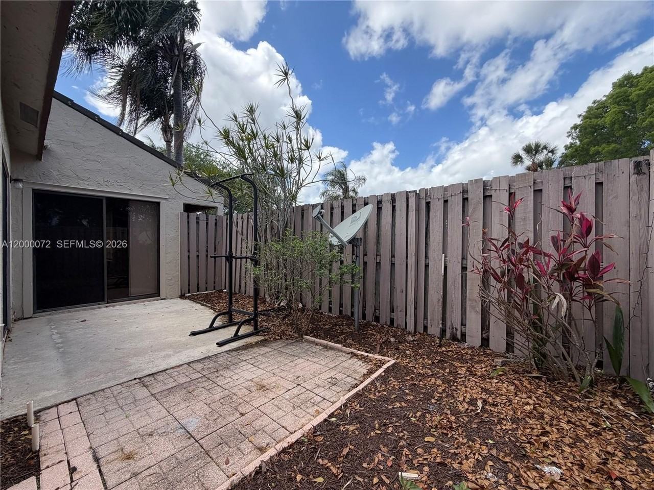 4151 Palm Bay Cir #B - Photo 3 of 15