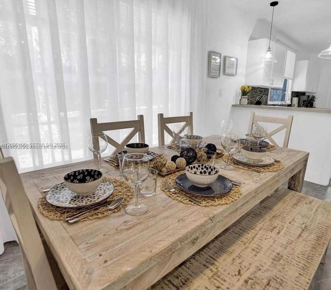 2501 Ne 181st St #0 - Photo 2 of 10