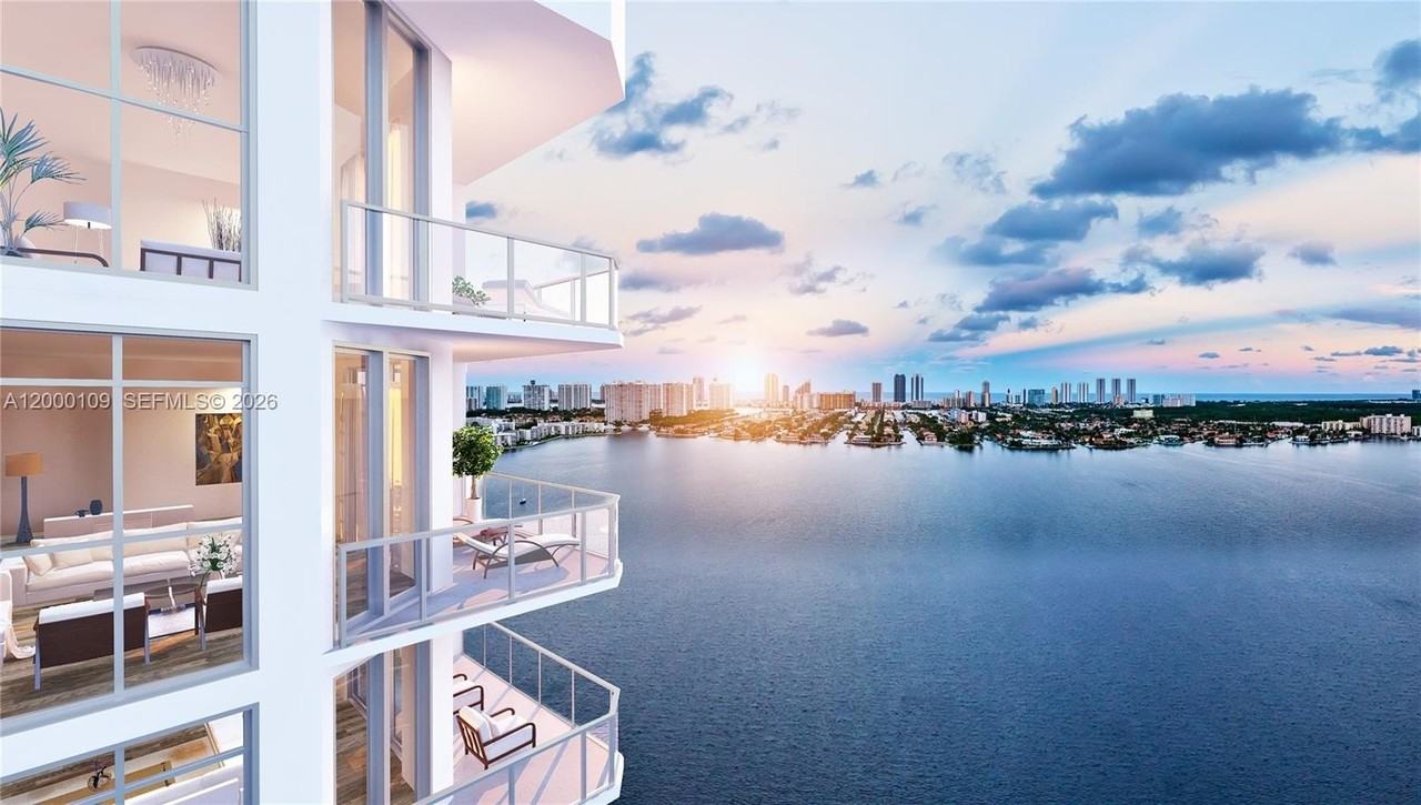 17111 Biscayne Blvd #903