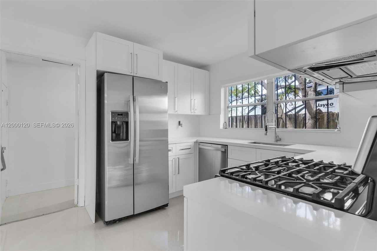 13011 Sw 80th St - Photo 7 of 26