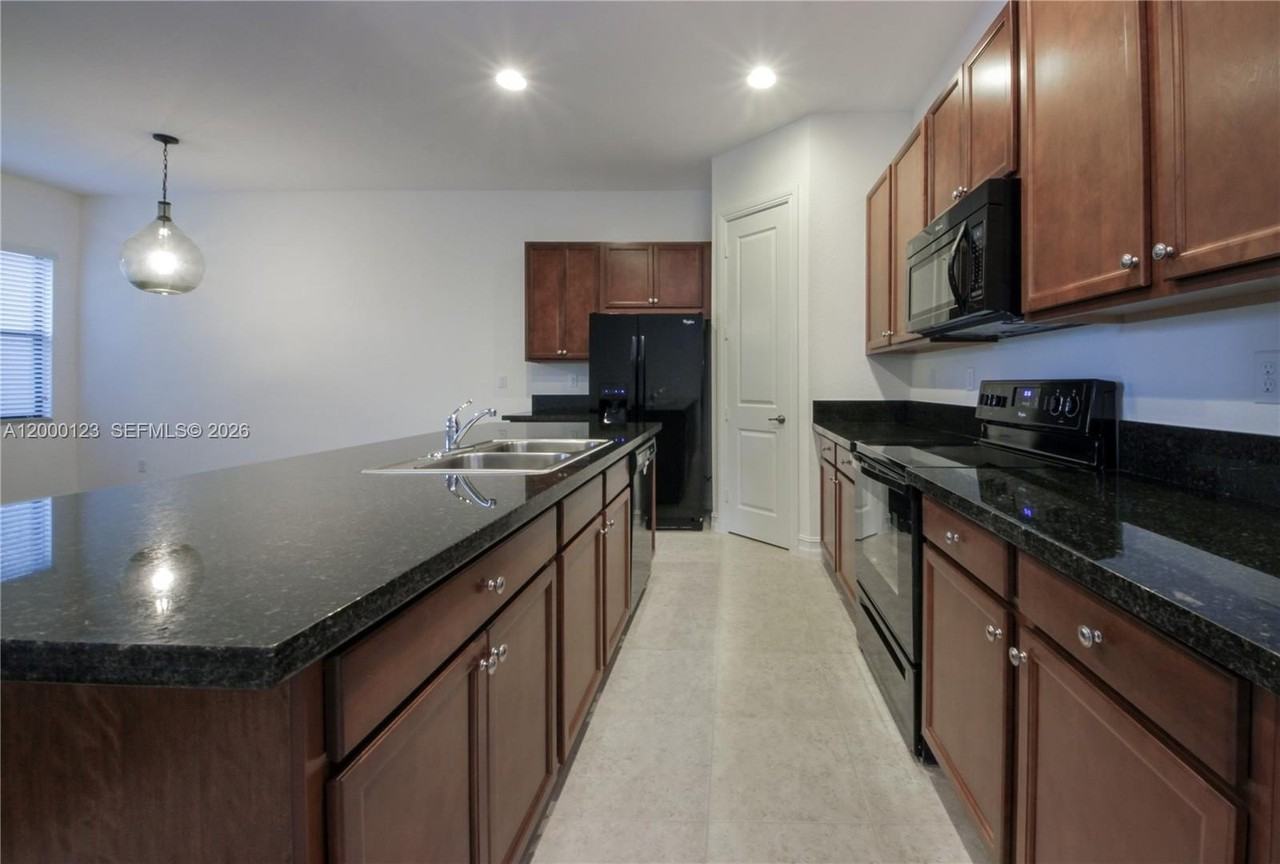 106 Sw 127th Ter #106 - Photo 7 of 21