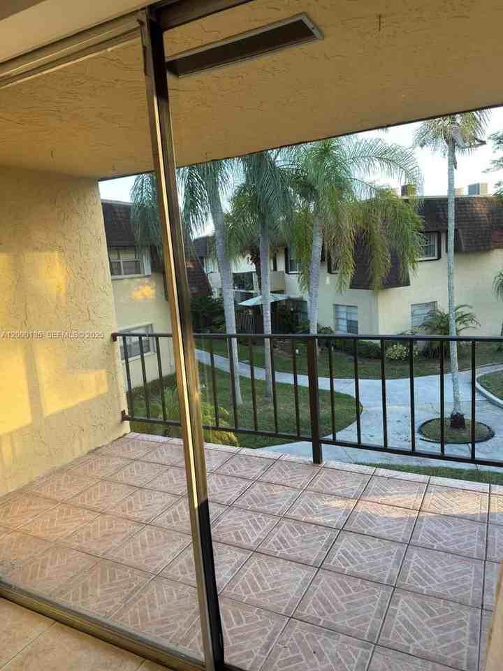 9108 Sw 137th Ter #16-3 - Photo 3 of 16