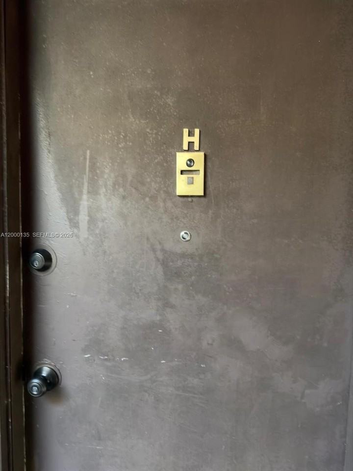 9108 Sw 137th Ter #16-3 - Photo 4 of 16