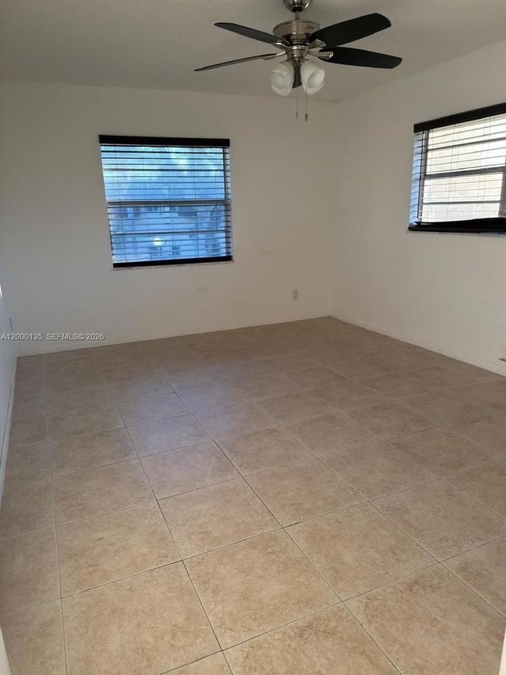 9108 Sw 137th Ter #16-3 - Photo 5 of 16