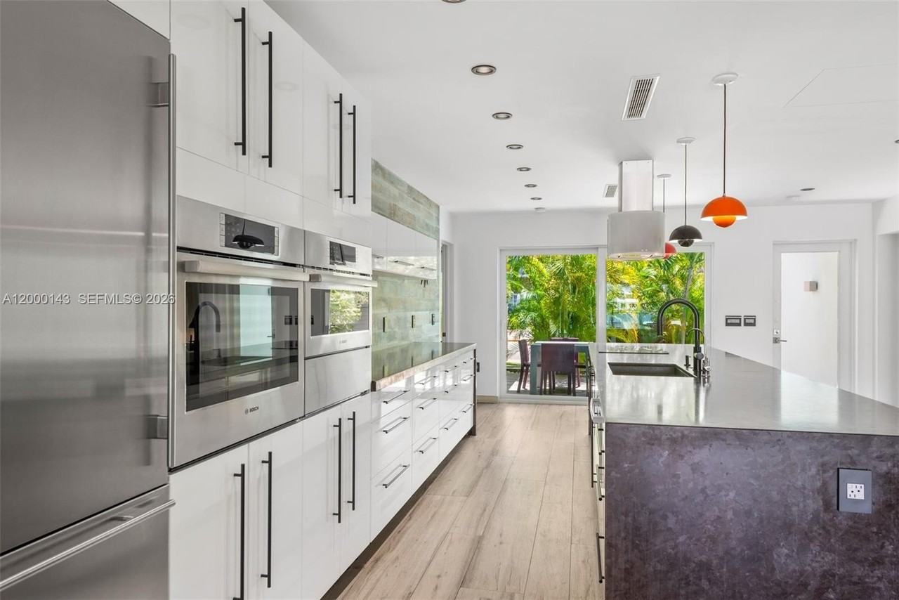 741 86th St - Photo 7 of 46