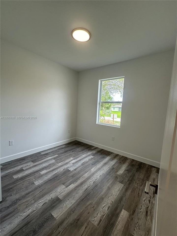 10047 Amicola St #0 - Photo 6 of 18