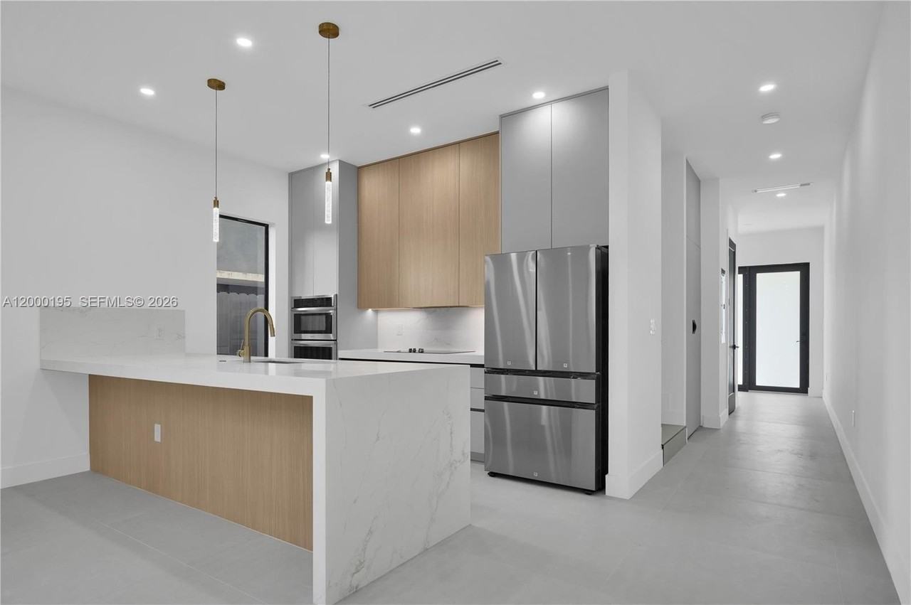 5116 Nw 3rd Ave #1 - Photo 4 of 14