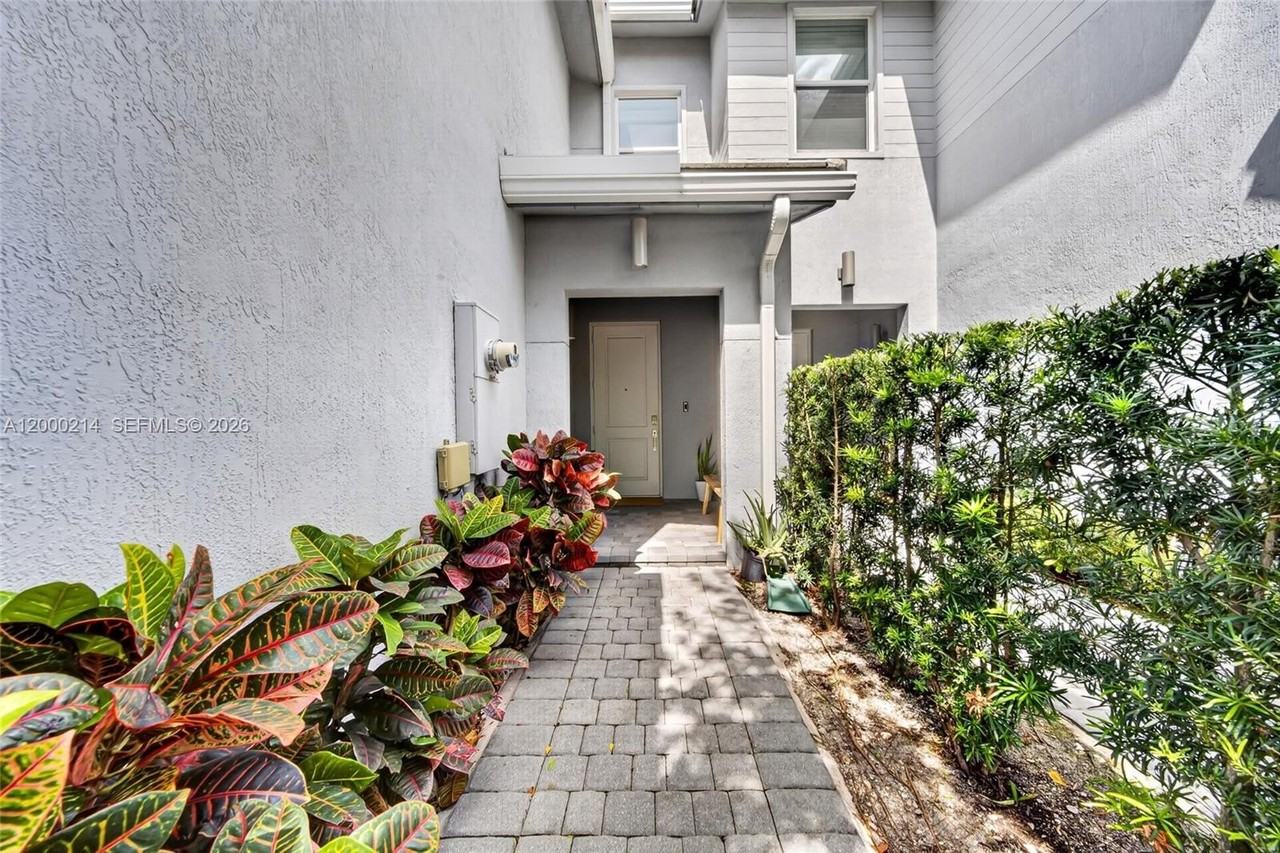 4349 Veleiros Ave #0 - Photo 5 of 50