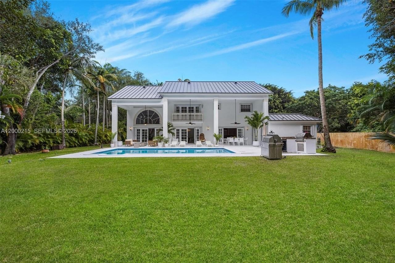 14850 Old Cutler Rd - Photo 2 of 19