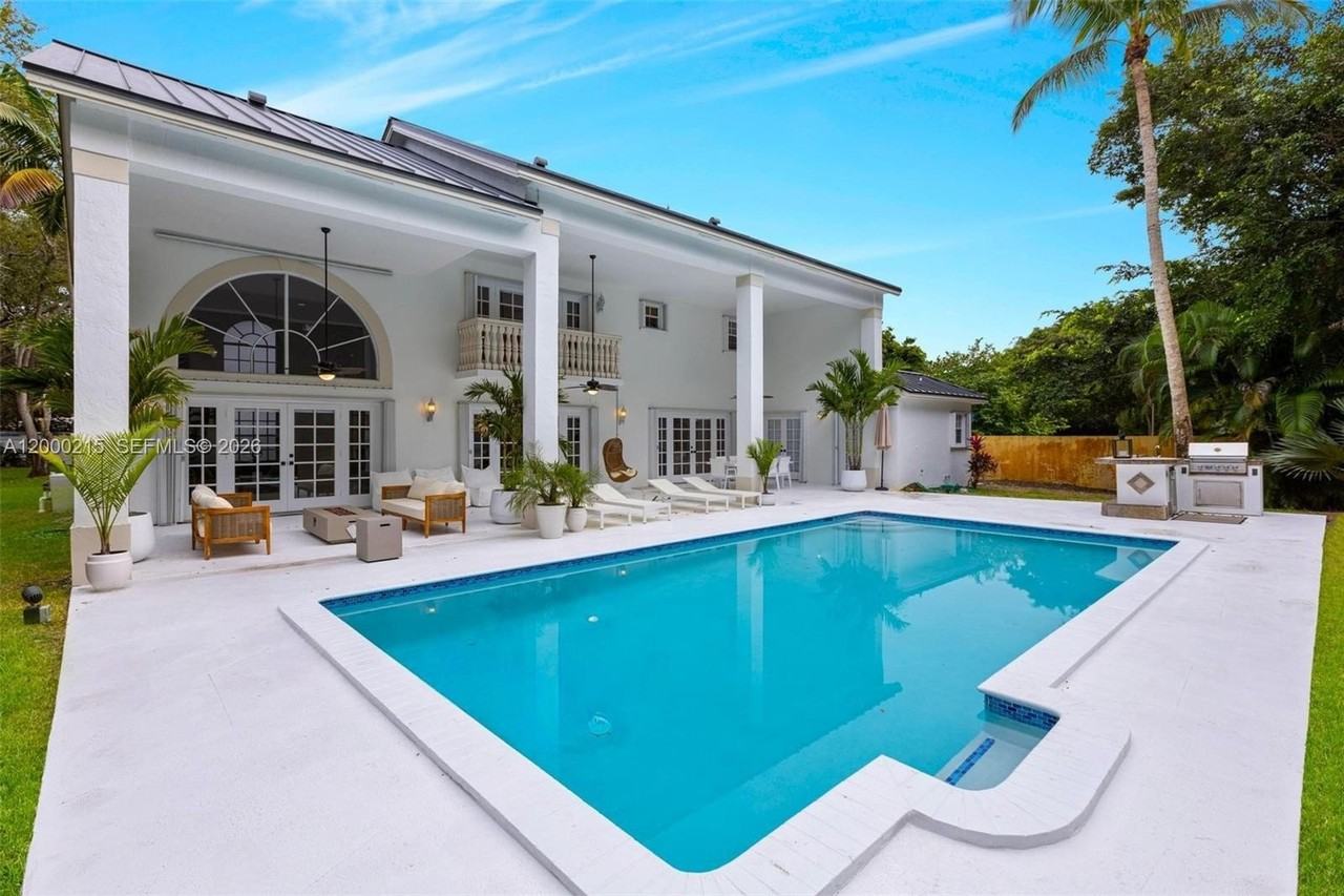 14850 Old Cutler Rd - Photo 3 of 19