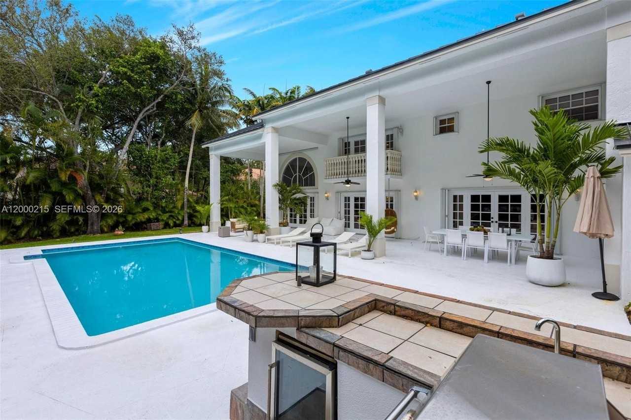 14850 Old Cutler Rd - Photo 4 of 19