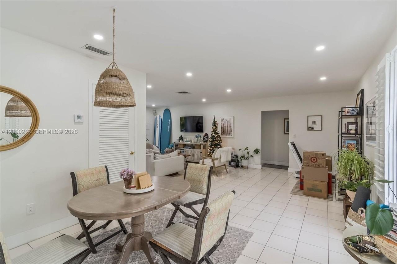 970 Benevento Ave #970 - Photo 4 of 20