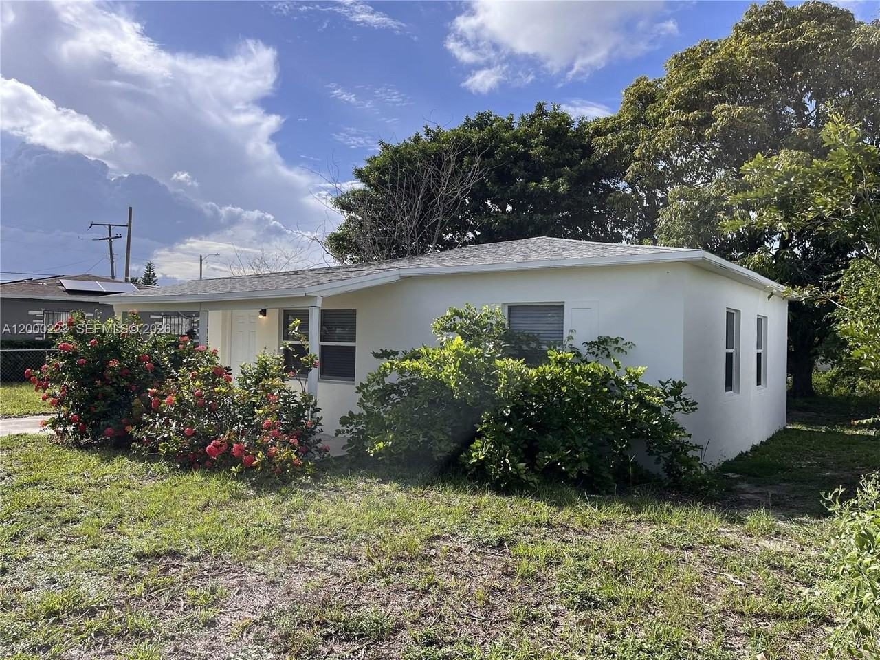 2481 Nw 154th St - Photo 2 of 10