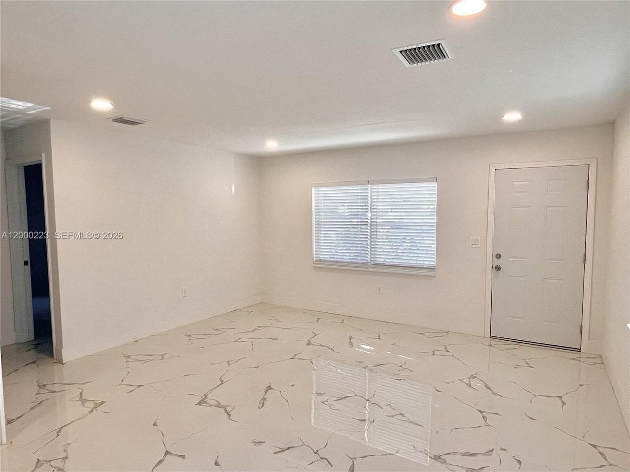 2481 Nw 154th St - Photo 4 of 10