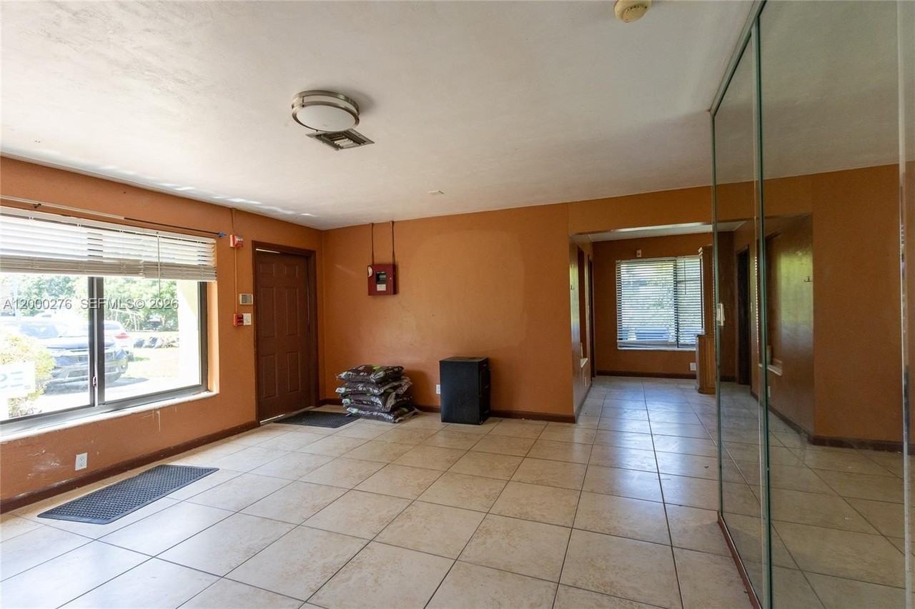 3551 Sw 1st St - Photo 2 of 7