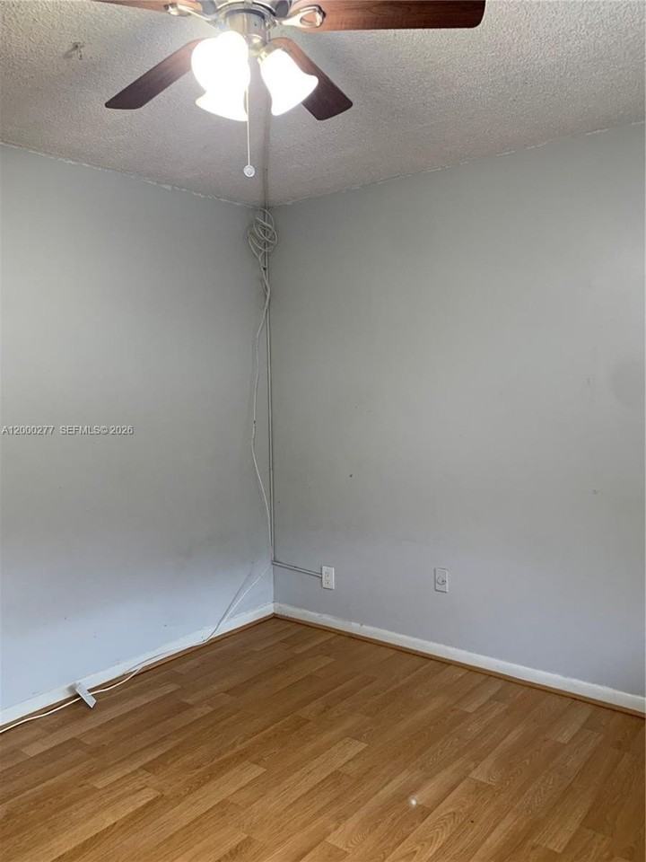 2906 Sw 21st Ter #312C - Photo 2 of 15