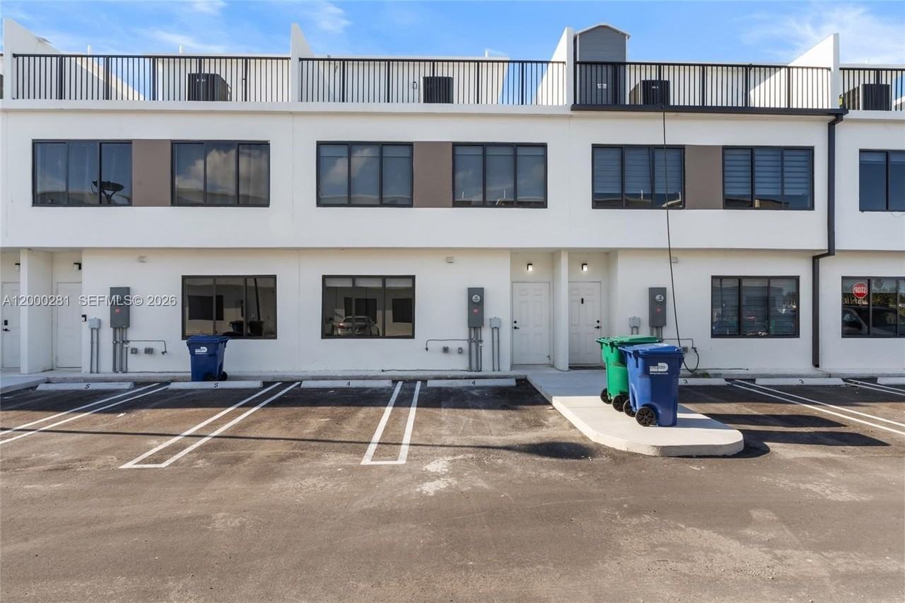 14513 Sw 261st St - Photo 2 of 9