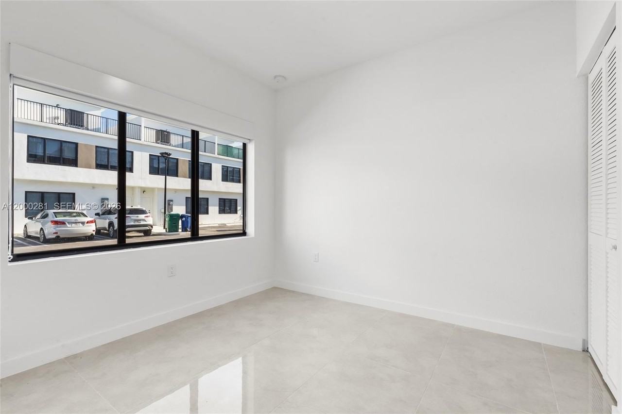 14513 Sw 261st St - Photo 5 of 9