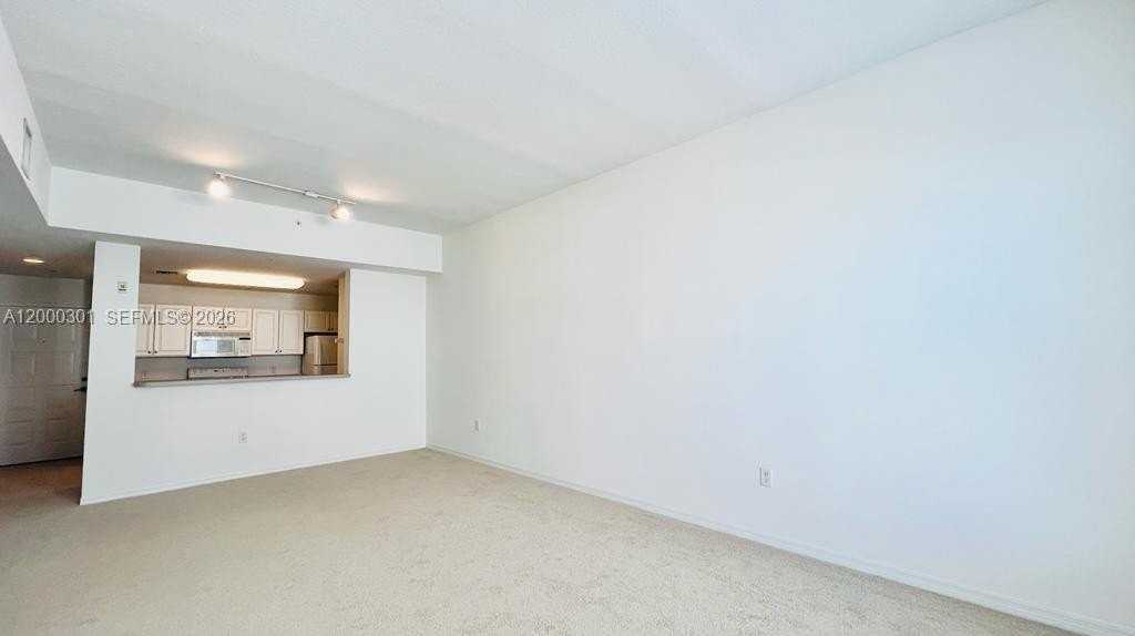 1209 Main St #315 - Photo 6 of 18