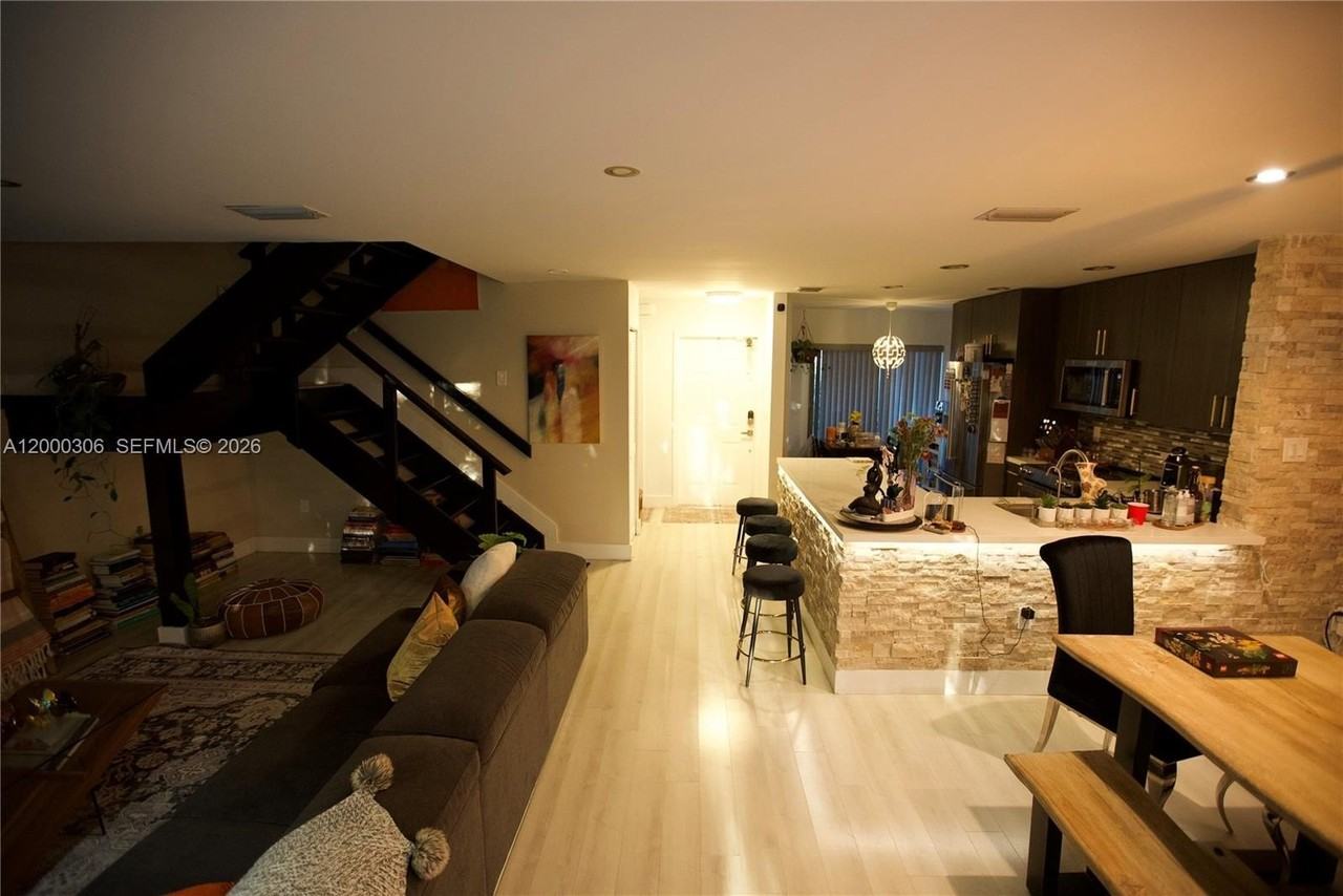 4432 Nw 98th Ave - Photo 3 of 12