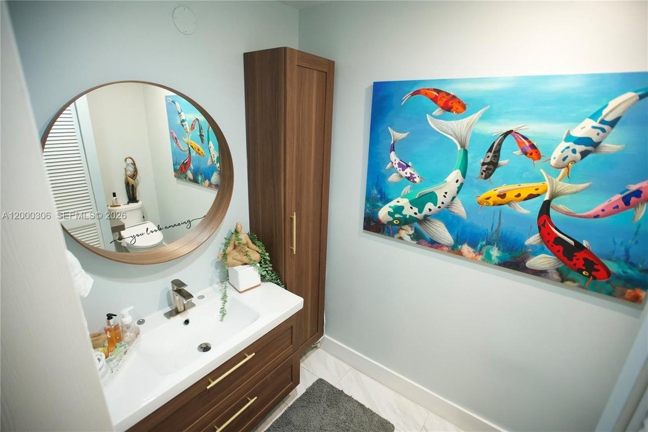 4432 Nw 98th Ave - Photo 4 of 12