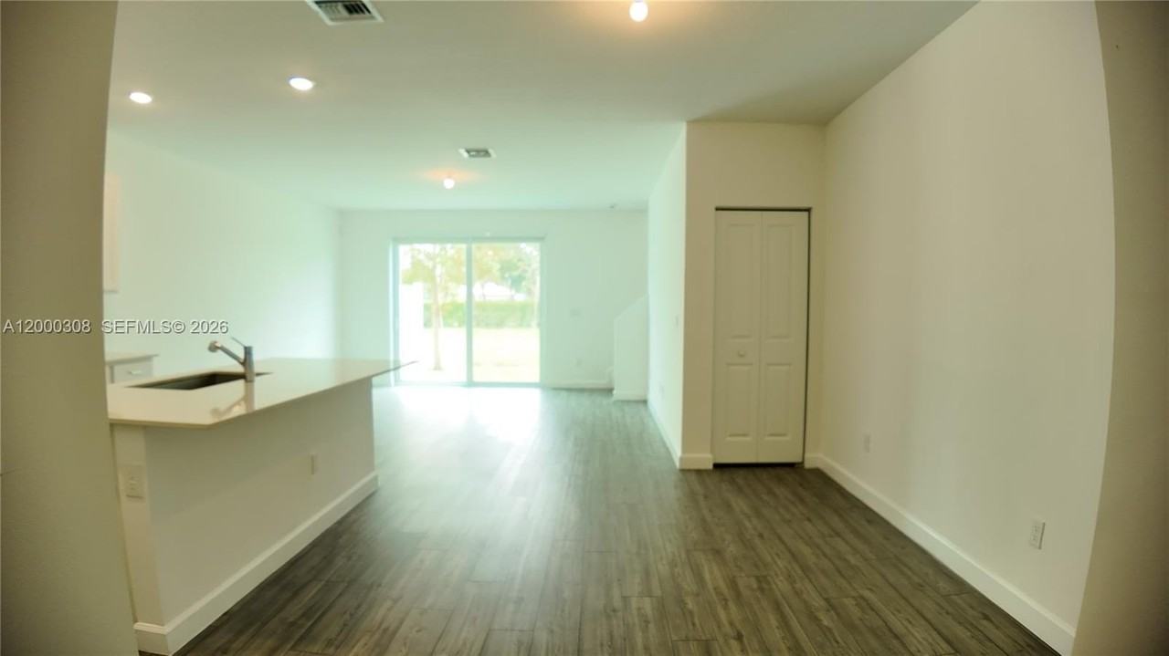 4612 Hollister Ave #4612 - Photo 7 of 36