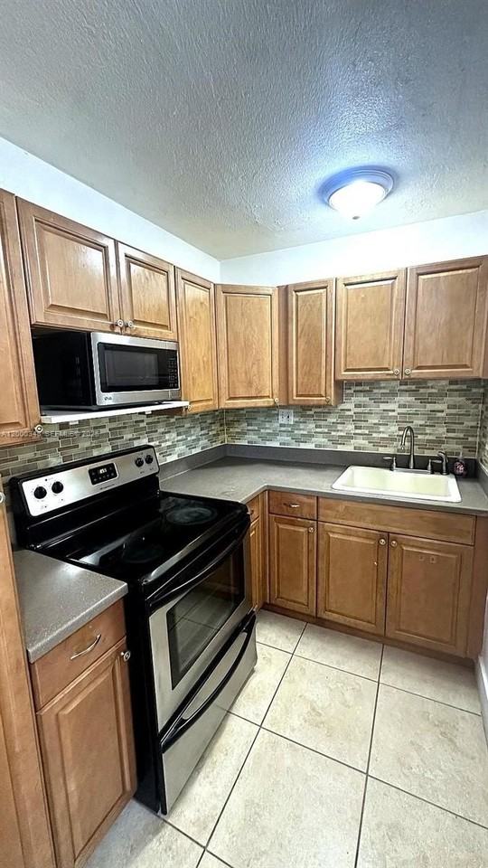 4444 Sw 67th Ave #6 - Photo 5 of 11