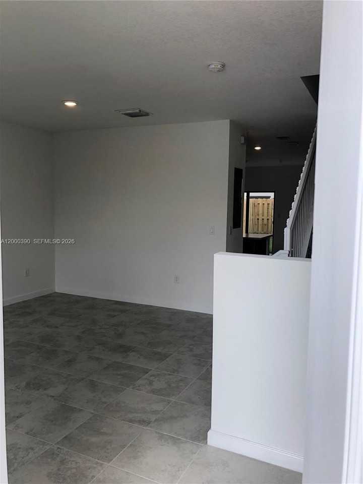 24832 Sw 114th Ave #24832 - Photo 3 of 20