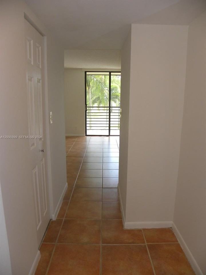 8050 W Mcnab Rd #206 - Photo 5 of 26