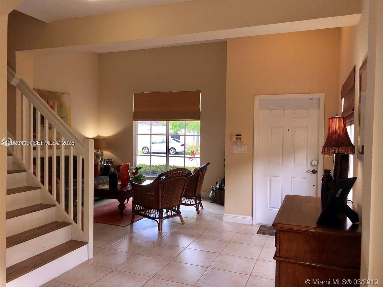 867 Sw 155th Ct #867 - Photo 3 of 25