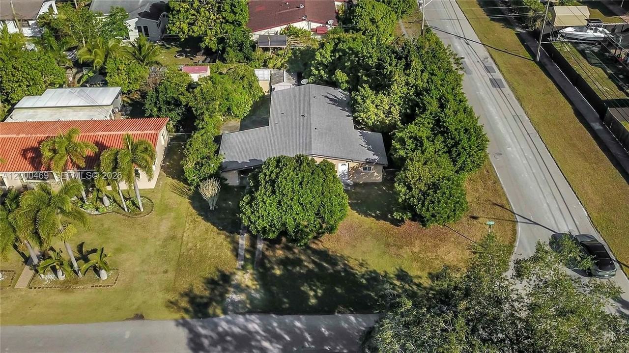16705 Sw 298th Ter #0 - Photo 2 of 15