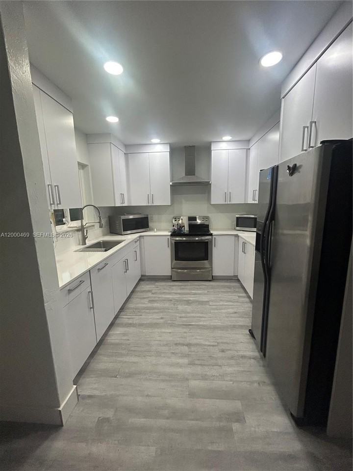 16705 Sw 298th Ter #0 - Photo 5 of 15