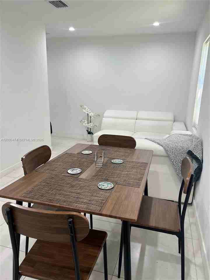 2954 Nw 57th St #2954 - Photo 4 of 15