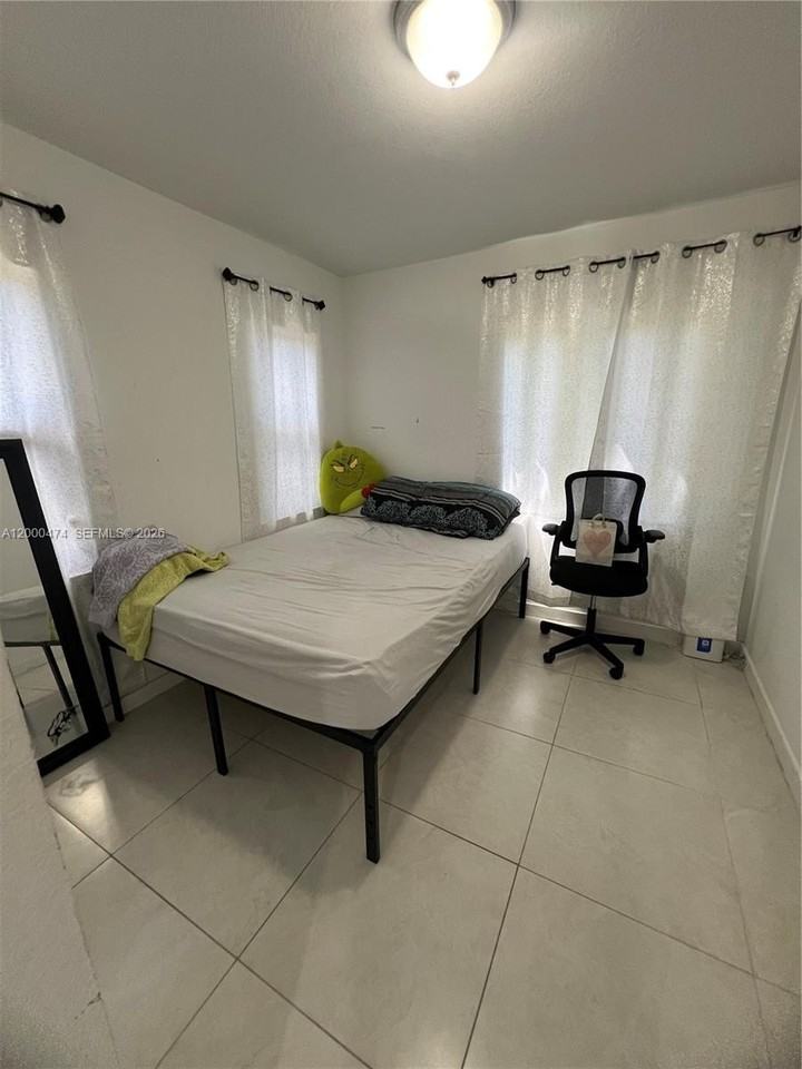 2954 Nw 57th St #2954 - Photo 6 of 15