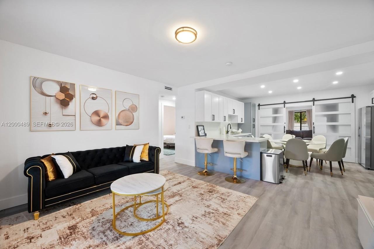 11730 Nw 3rd Ave - Photo 2 of 39