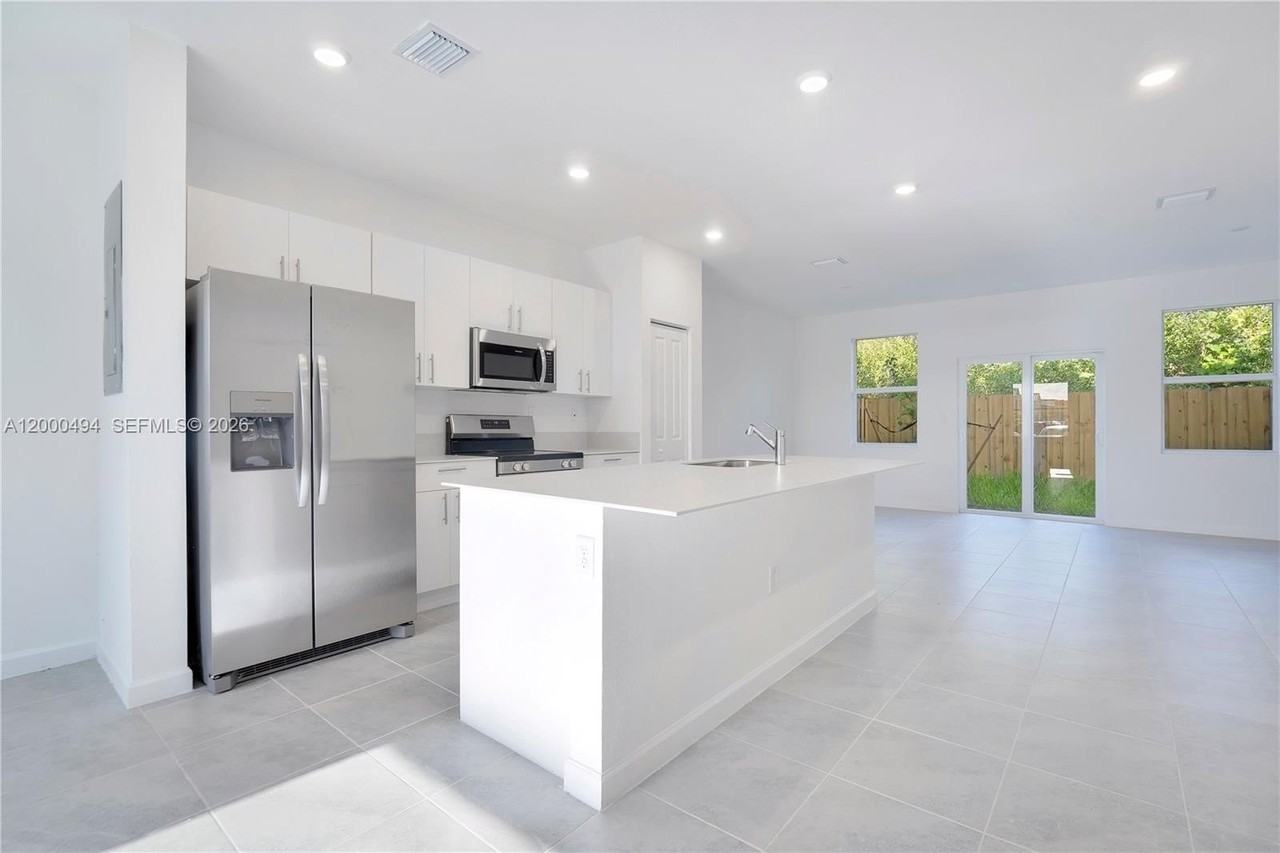 250 Se 10 Ct #0 - Photo 5 of 22