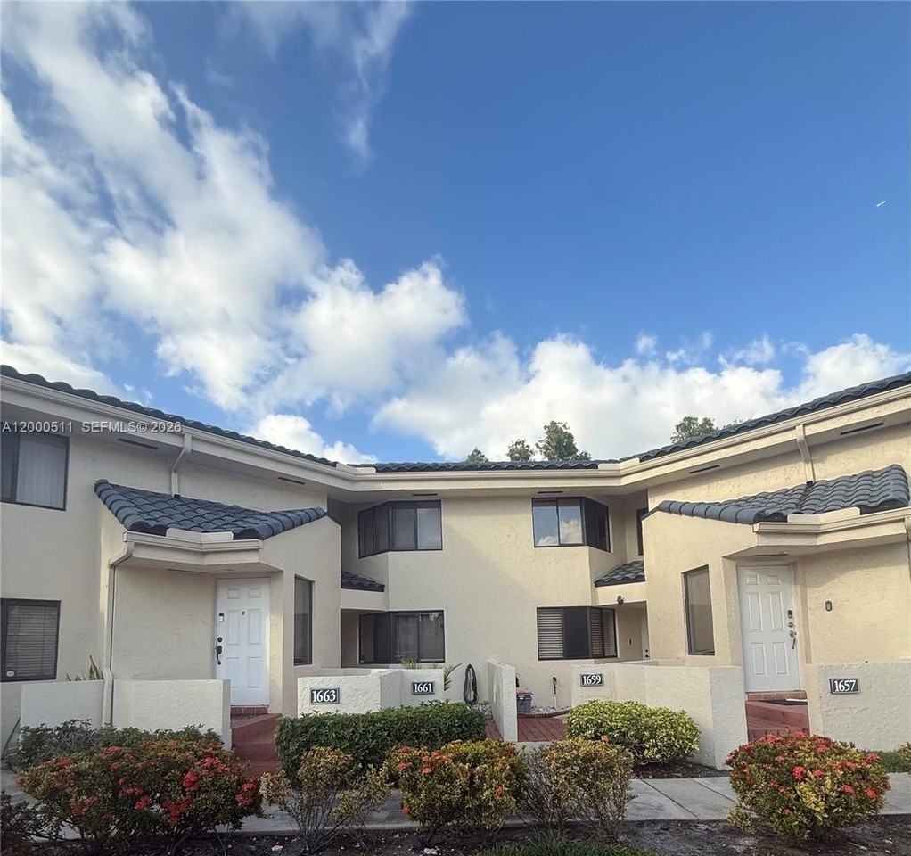 1661 Nw 81st Way #1661 - Photo 2 of 24