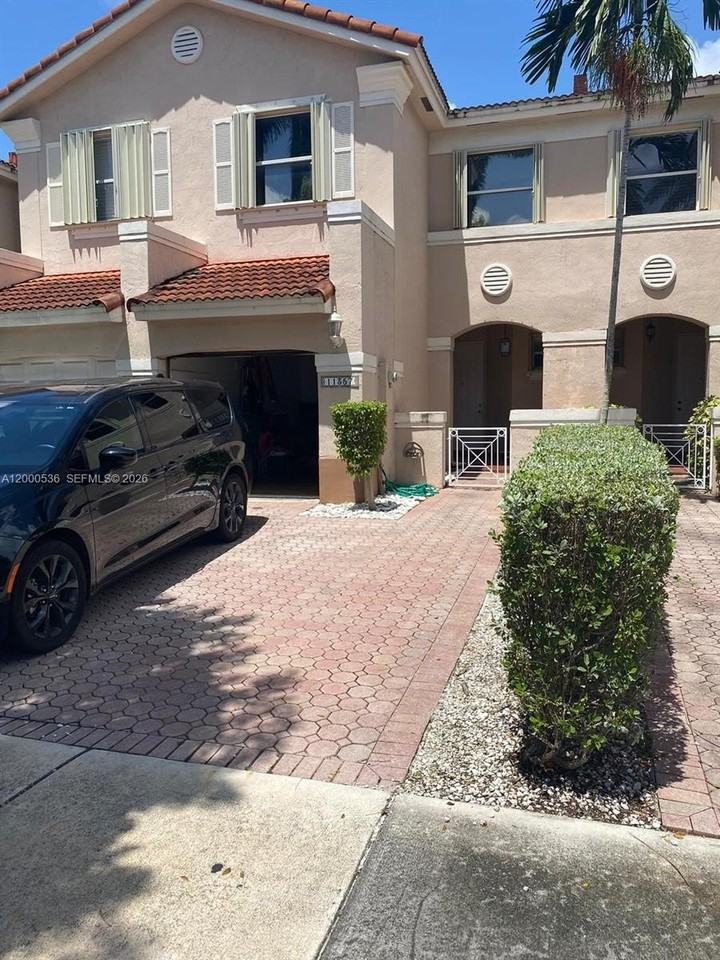 11357 Nw 42nd Ter #11357 - Photo 2 of 24