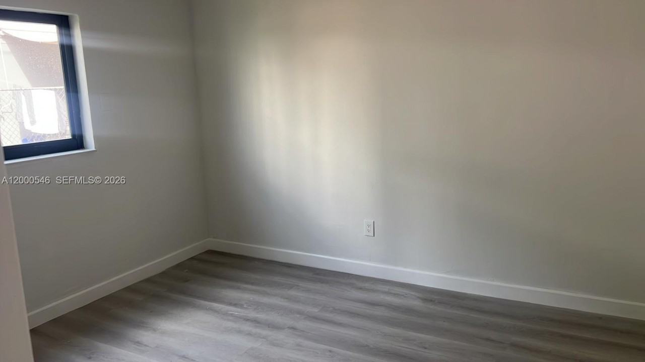 2168 Nw 34th St #2 - Photo 3 of 10