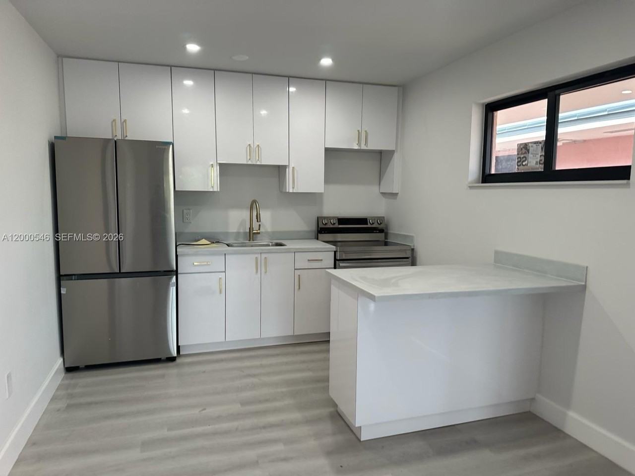 2168 Nw 34th St #2 - Photo 5 of 10