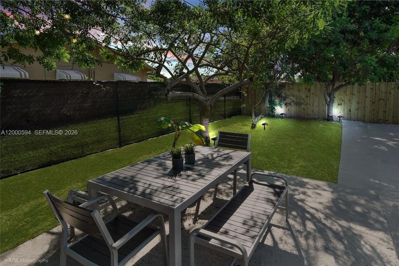 2990 Nw 50th St - Photo 4 of 27