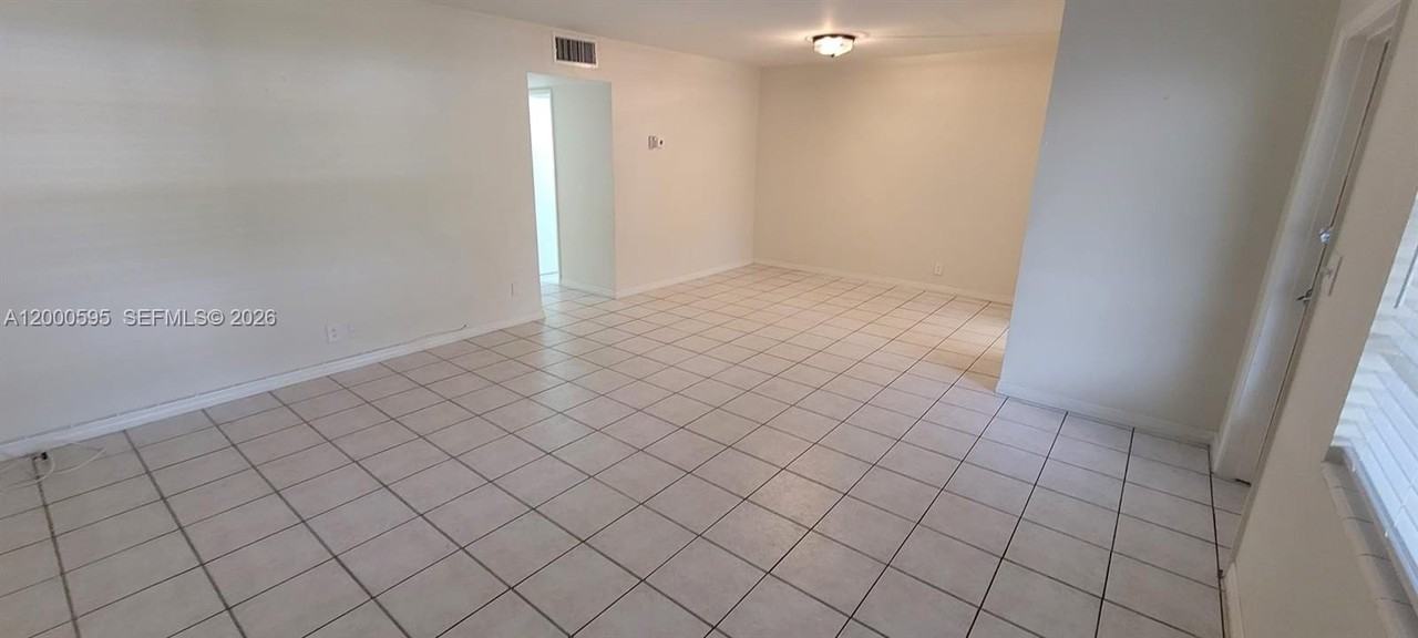 1340 Ne 28th Ave #129 - Photo 3 of 22
