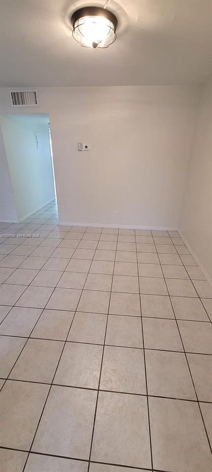 1340 Ne 28th Ave #129 - Photo 5 of 22