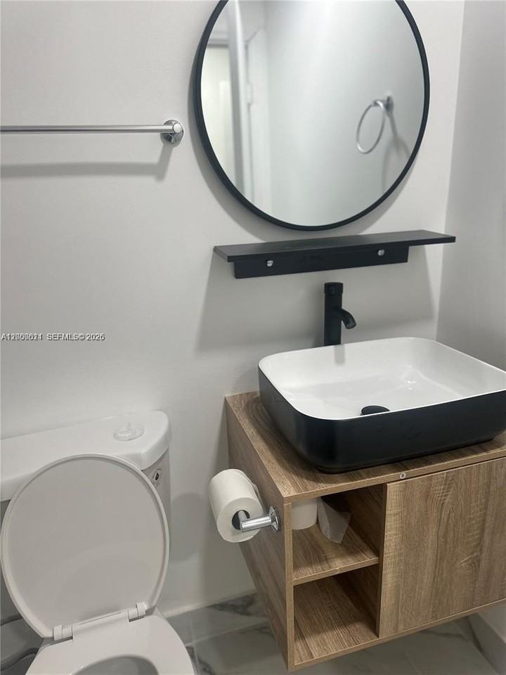 6560 Sw 49th St #1 - Photo 5 of 18