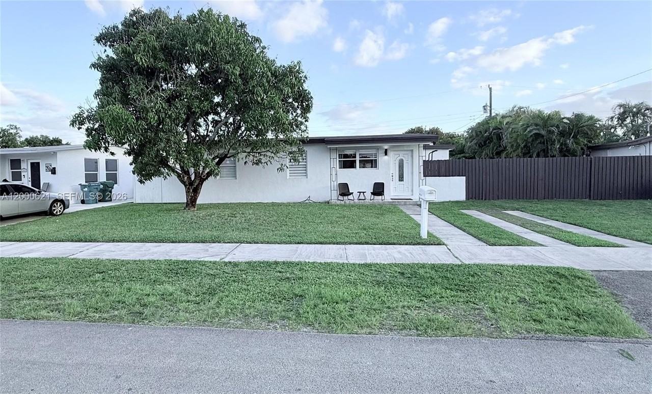 11020 Sw 42nd Ter - Photo 2 of 22