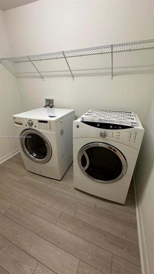 594 Preserve Pointe Blvd - Photo 7 of 24