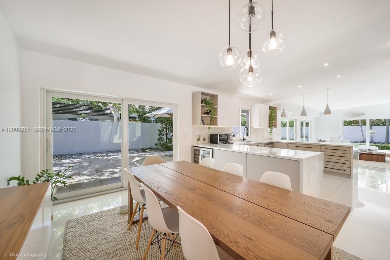 1641 Tigertail Ave #NA - Photo 5 of 17