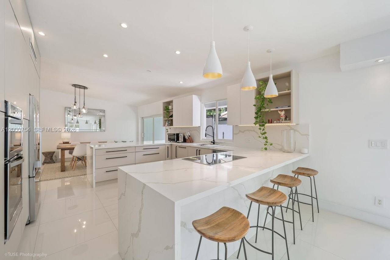 1641 Tigertail Ave #NA - Photo 6 of 17