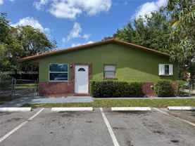 6301 Sw 27th St #1 - Photo 1 of 1
